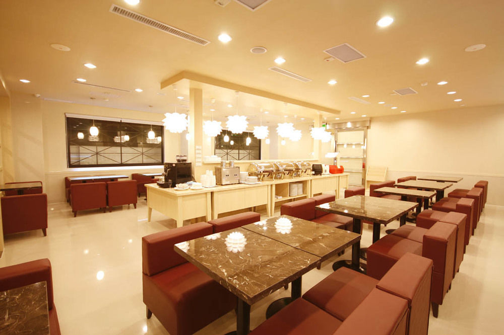 Kindness Hotel - Tainan Minsheng Exteriör bild