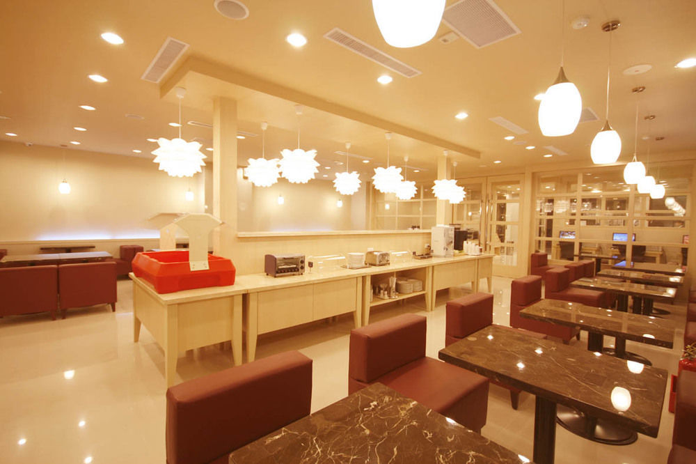 Kindness Hotel - Tainan Minsheng Exteriör bild